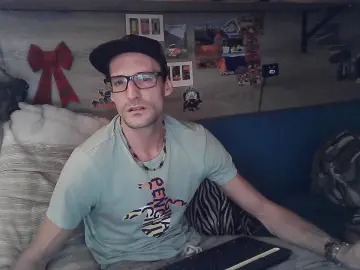 Cam4 Nude Webcam of 2sexyboy