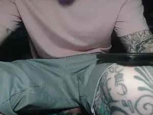 Cam4 Sex Cam of MeBiggins69