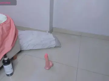 Cam4 Watch Live Sex Cams of CandySays_