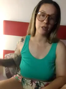 Cam4 Private Sex Chat of desireemilf