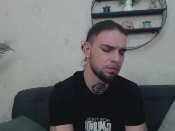 Cam4 Free Live Porn of DanyelCarter