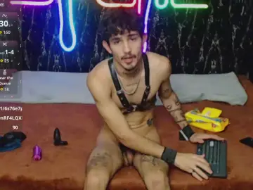Cam4 Adult Webcam of nextboywell2