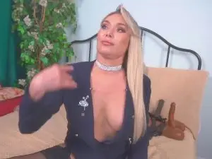 Cam4 Nude Webcam of IsadoraDunkan