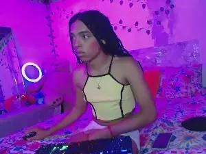 Cam4 Adult Video Chat of THE_COUPLE_CUTE