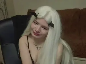 Cam4 Free Live Porn of MarcelleTrefz