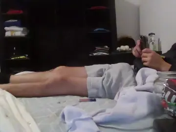 Cam4 Live Sex of basicboicoll
