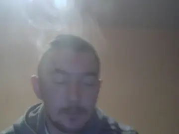 Cam4 Live Sex Cam of robert9995