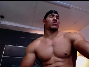 Cam4 Nude Webcam of teddyfit_19cm