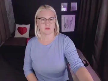 Cam4 Free Porn Cam of YolandaKiss