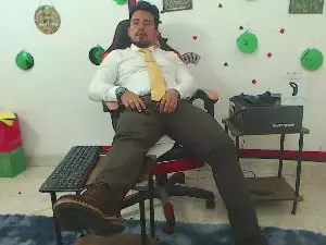 Cam4 Live Sex Cam of KalethBigDick88