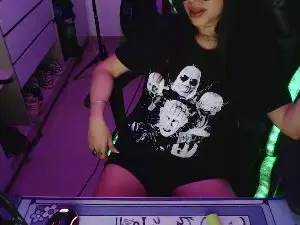 Cam4 Nude Webcam of Lauriiis