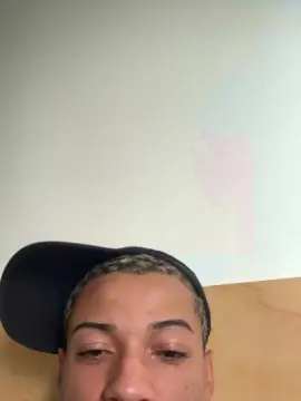 Cam4 Adult Webcams of enzoheitor2