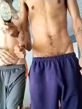 Cam4 Live Sex of Theyllors2