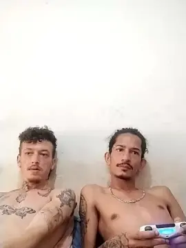 Cam4 Live Porn of Theyllors2