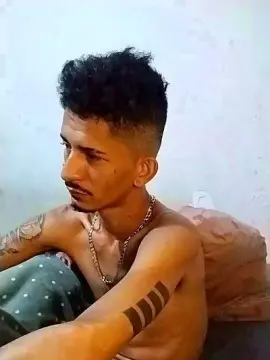 Cam4 Sex Chat of Theyllors2