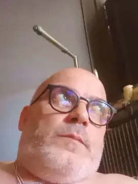 Cam4 Watch Live Sex Cams of D4DLou1sX