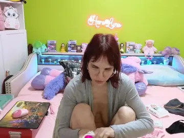 Cam4 Watch Live Sex Cams of HeraLuna