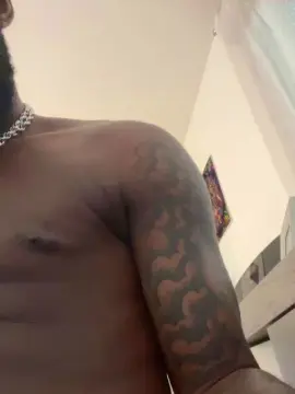 Cam4 Free Porn Cam of Bigblackfrenck