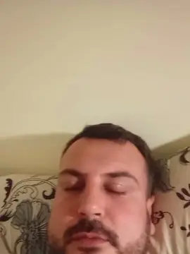 Cam4 Live Porn of YURGUENSITO