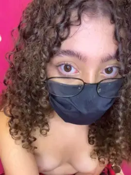 Cam4 Sex Chat of Ravennaxxx2004