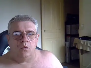 Cam4 Live Porn of _Hippo_