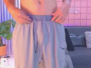Cam4 Free Porn Cam of criss_hardcock_