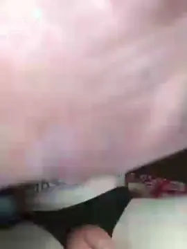 Cam4 Live Porn of tayboy91