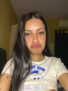 Cam4 Free Live Porn of kamm27