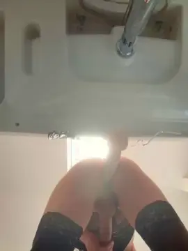 Cam4 Free Live Porn of Laura_Lee69