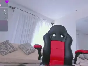 Cam4 Free Live Porn of conie_jones