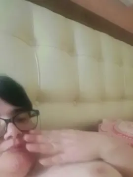 Cam4 Free Porn Cam of Cherubina85