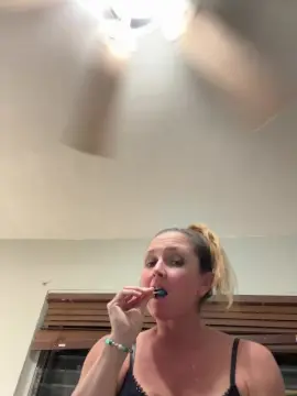 Cam4 Watch Live Sex Cams of Surferchick222