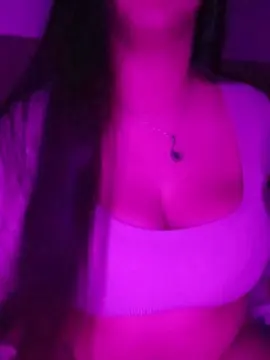 Cam4 Adult Video Chat of morenita_888