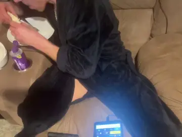 Cam4 Nude Webcam of StudlyHardwood