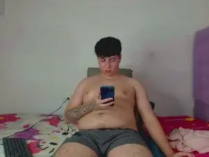 Cam4 Live Sex of bruce_max