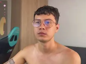 Cam4 Adult Webcam of twink_daniel