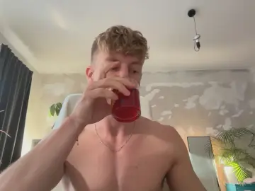 Cam4 Watch Live Sex Cams of Heikhoe69