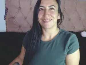 Cam4 Sex Cam of Luccy_1