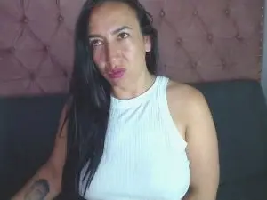 Cam4 Adult Video Chat of Luccy_1