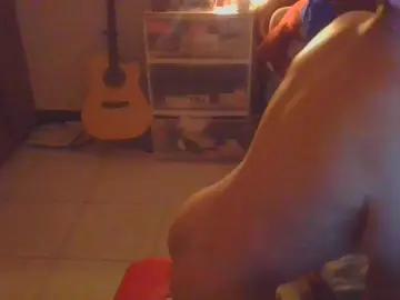 Cam4 Free Live Porn of cutenewmemory22