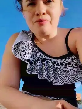 Cam4 Free Live Porn of camila901