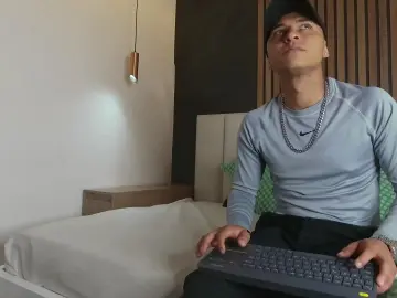 Cam4 Private Sex Chat of XavierFoxx_
