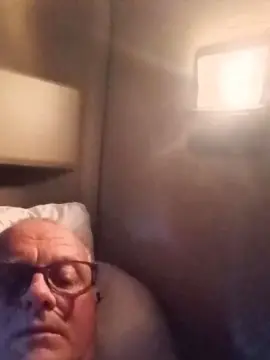 Cam4 Live Sex of charlemagne18