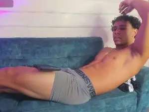 Cam4 Private Sex Chat of Adrian_Volt_