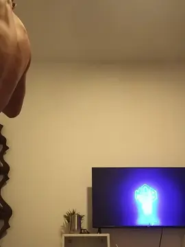 Cam4 Live Sex of Hugo1387l