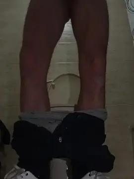 Cam4 Private Sex Chat of Hugo1387l