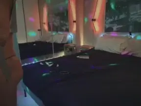 Cam4 Watch Live Sex Cams of Mikyfoxx