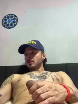 Cam4 Private Sex Chat of GUHSTAVO25