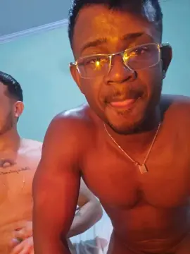 Cam4 Free Live Porn of EnzoNovinho