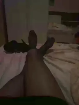 Cam4 Live Porn of illegal_hot